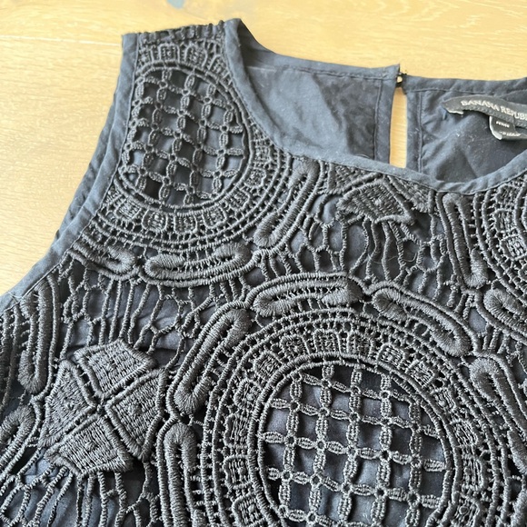 Banana Republic Black Lace Crop Top in Black - Picture 4 of 6